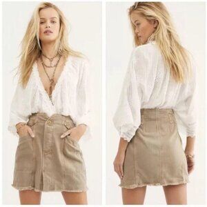 Free People Alpha Utility mini skirt khaki tan denim frayed hem button fly Sz 4